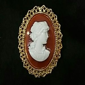 Cameo brooch